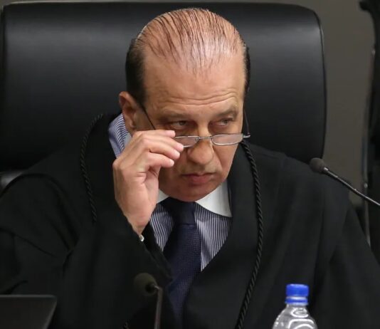 Ministro do TCU diz que vai faltar dinheiro para pagar aposentados