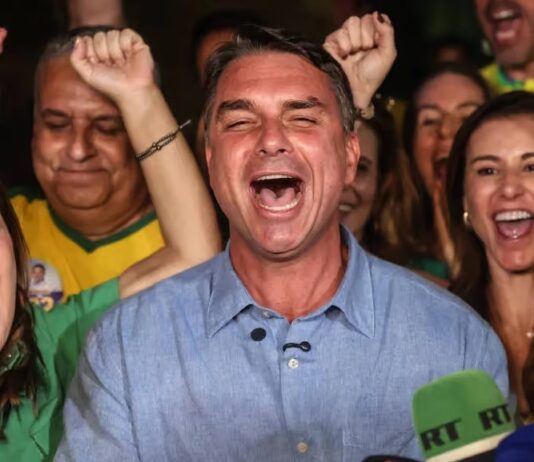 Só um de seis institutos de pesquisa apontava Flávio numericamente à frente de Lula