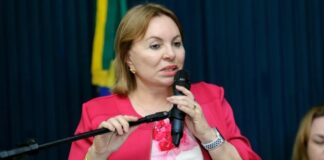 Ex-deputada cearense que fez campanha de tornozeleira é indiciada pela PF sob suspeita de desvios no INSS