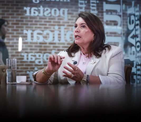 “Povo clama pelo impeachment de Moraes e não espera acordão”, diz Bia Kicis.